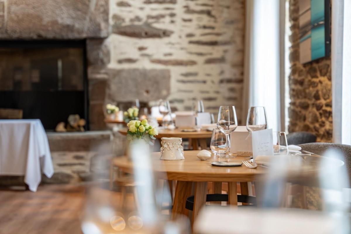 Boissons dans l'établissement Hostellerie de la Pointe Saint-Mathieu - SPA & Restaurant