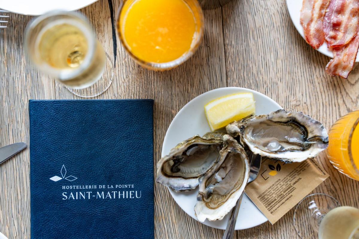 Nourriture dans l'hôtel ou à proximité