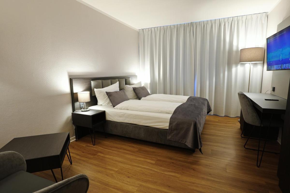 Hotel B99 - Housity