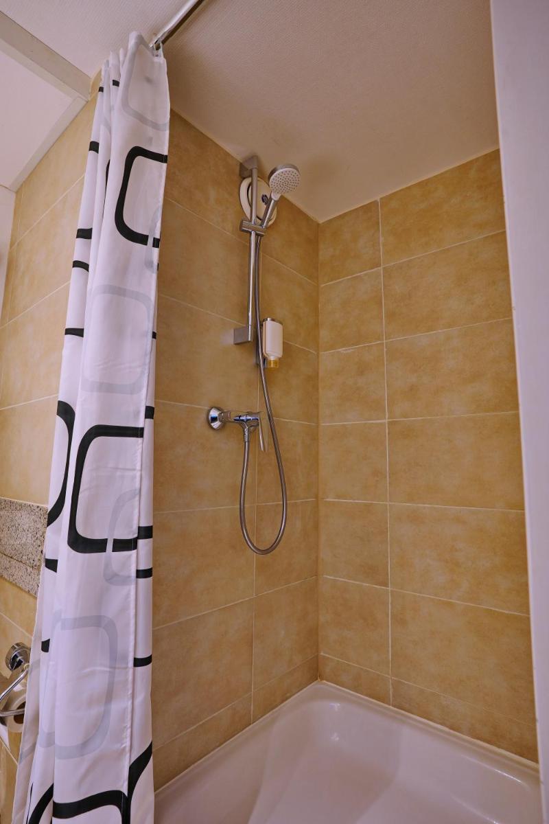 Hotel B99 - Housity