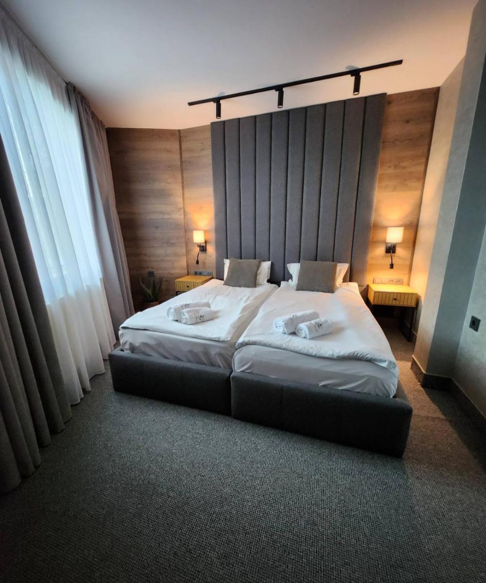 Jorela Family Hotel - Housity