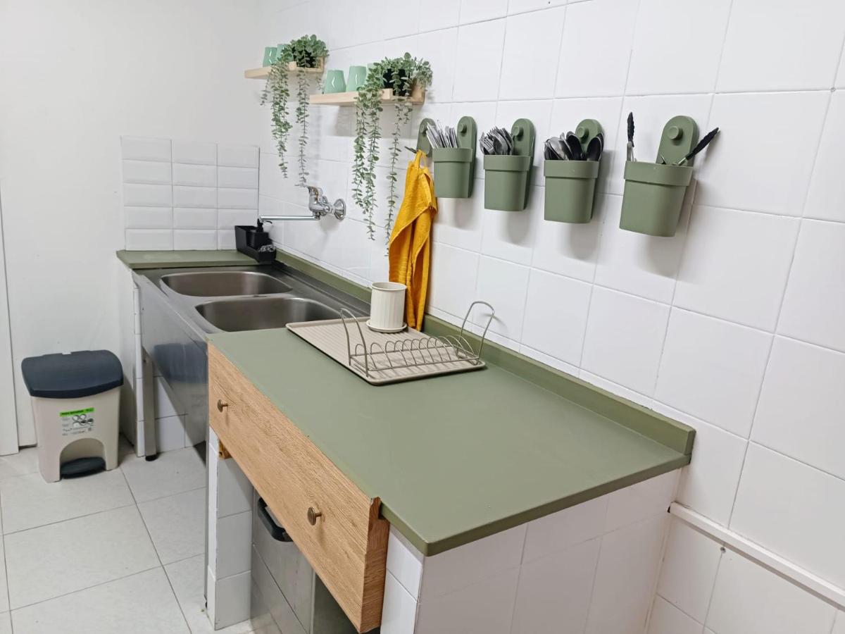Nómada Hostel - Surf & pilgrim House - Housity
