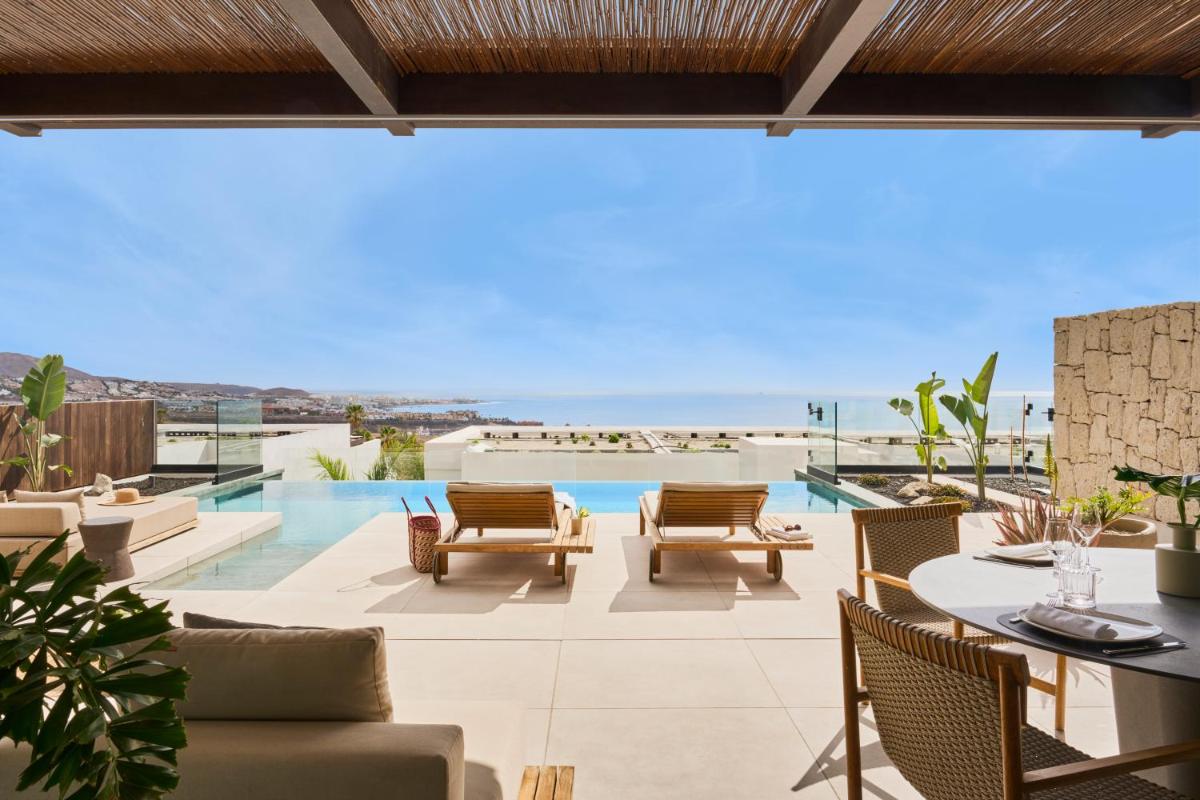 Piscina en o cerca de Royal Hideaway Corales Villas