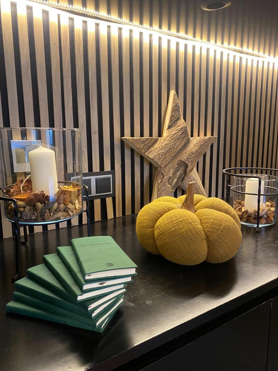 Comida en o cerca de este apartahotel