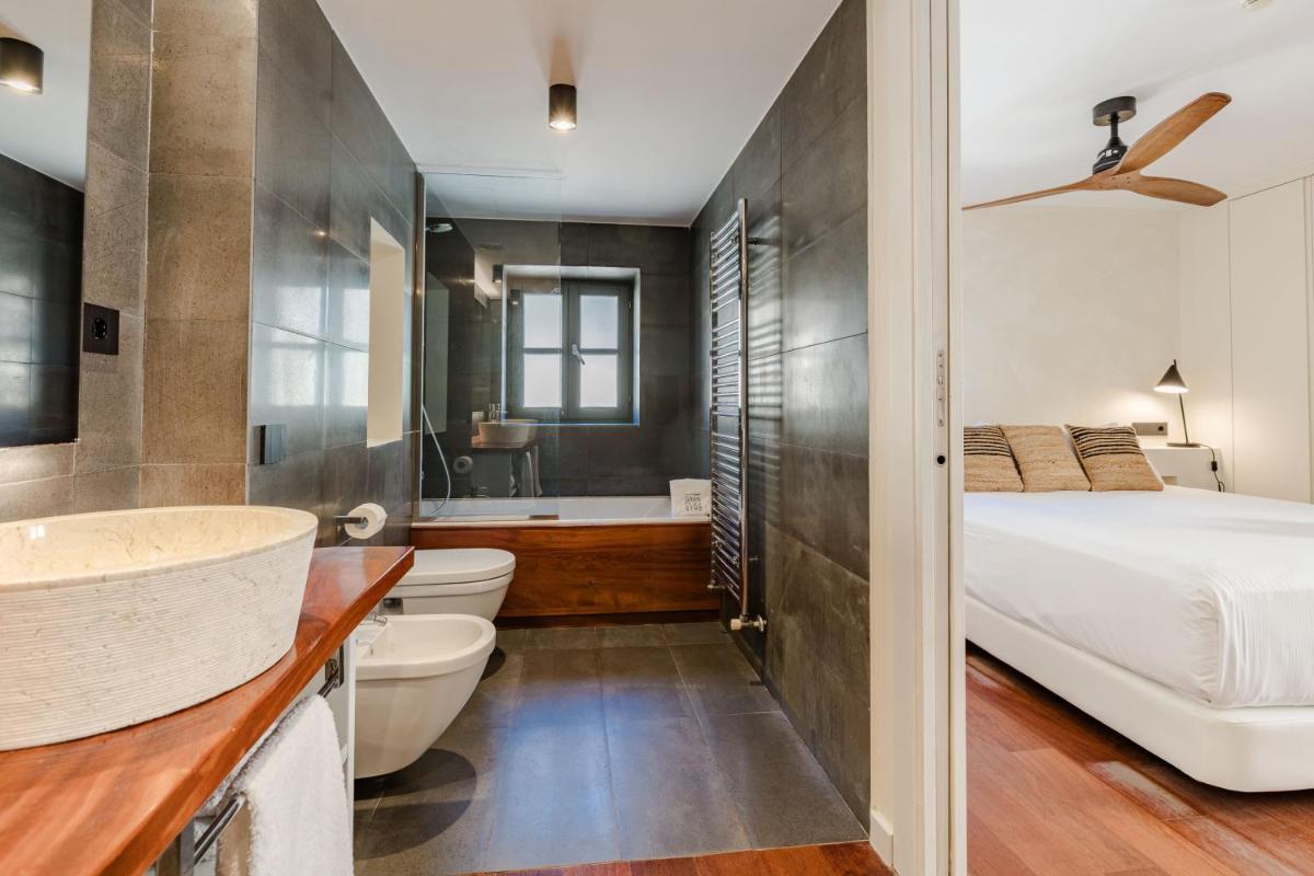Un baño de Gran Claustre Boutique Hotel