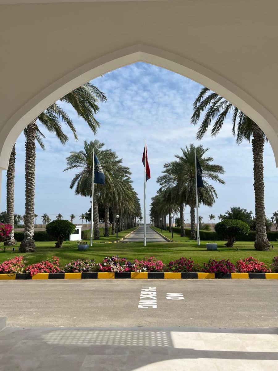 Al Sawadi Beach Resort & Spa - Housity