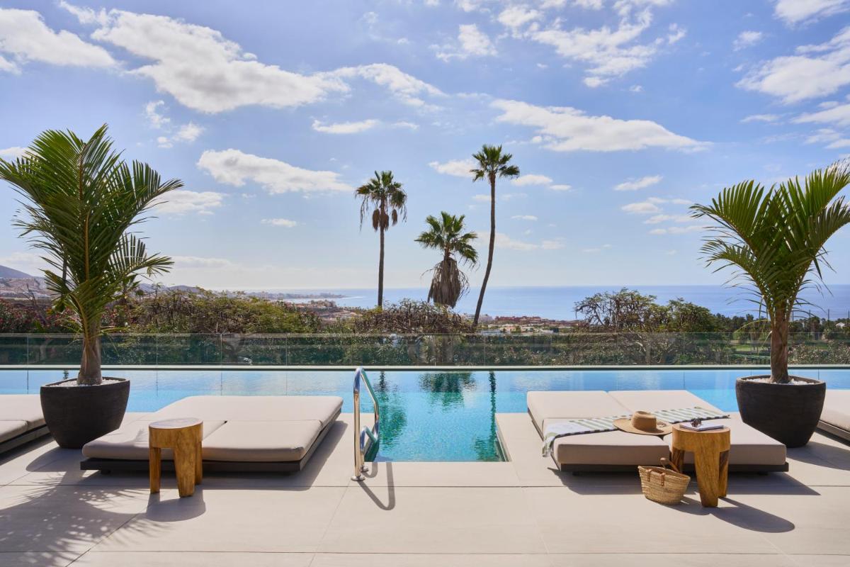 Piscina en o cerca de Royal Hideaway Corales Villas