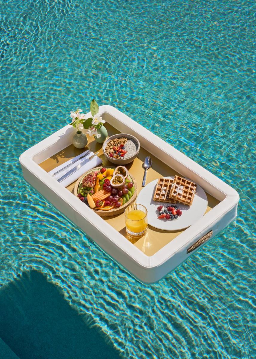 Comida en o cerca de este hotel