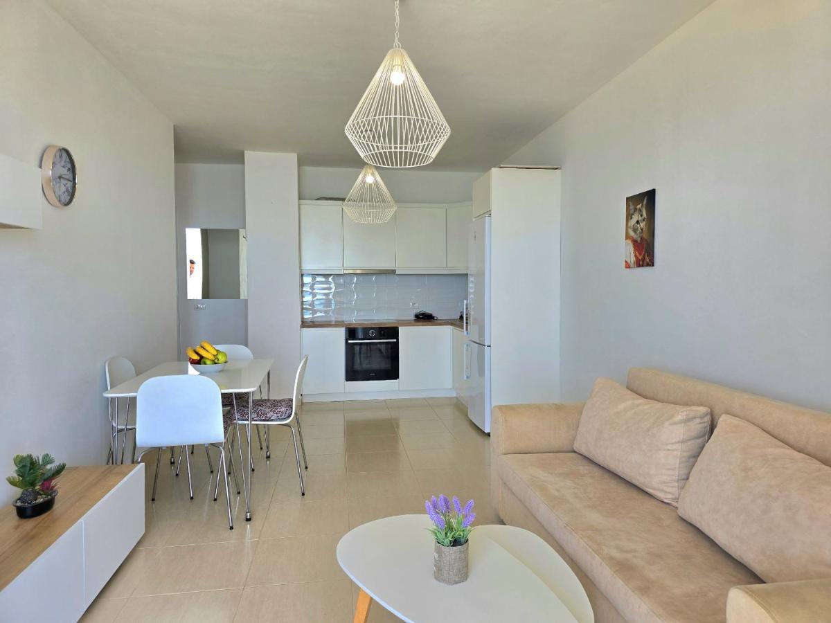 Sea Vista Apartment - Hizvo