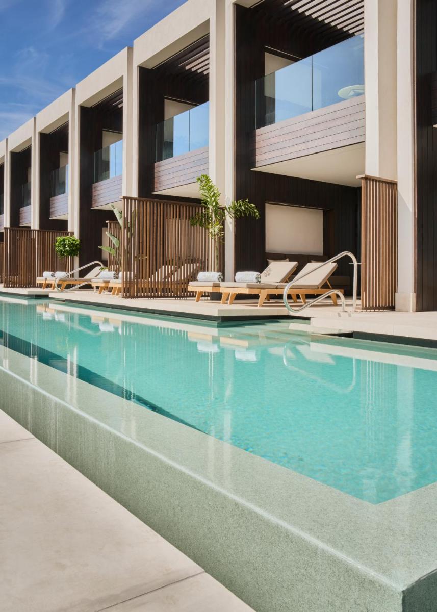 Piscina en o cerca de Royal Hideaway Corales Villas