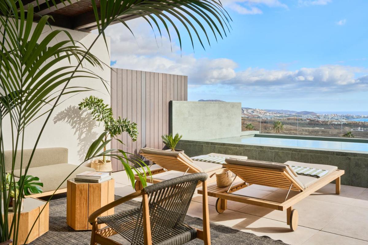Un balcón o terraza de Royal Hideaway Corales Villas