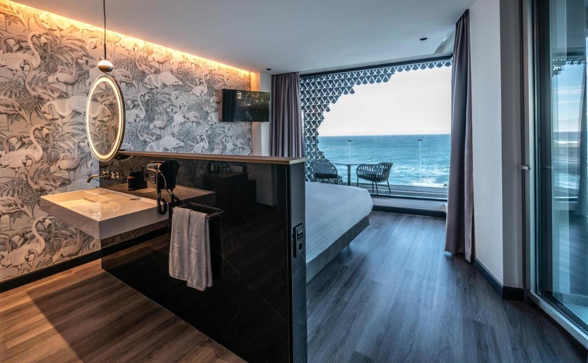 Una cocina o zona de cocina en Silken Saaj Maar - Adults Only