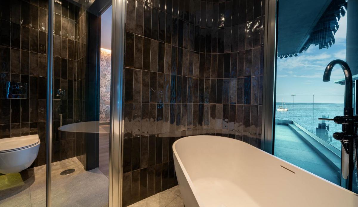 Un baño de Silken Saaj Maar - Adults Only
