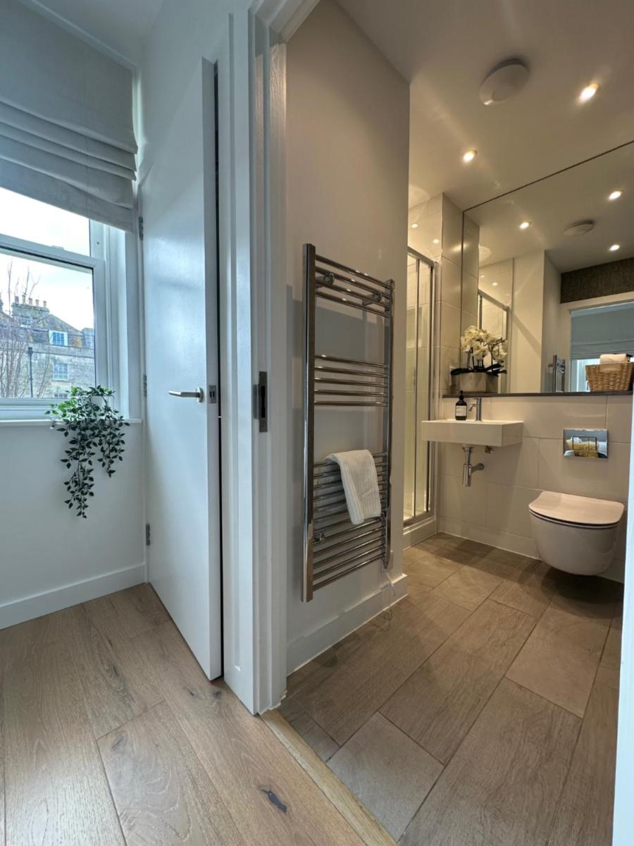 Cosy, modern 1-bed apartment in Bath's iconic centre - Housity