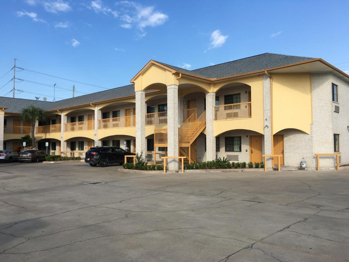 Scott Inn & Suites - Downtown Houston - Housity