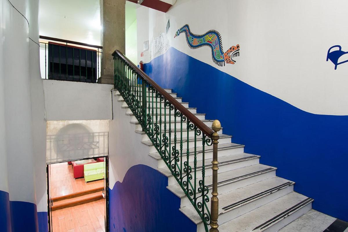 Hostel Amigo - Housity
