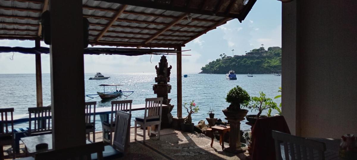 Sunrise Cafe Bungalows - Housity
