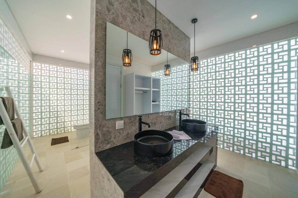 Abian Kapas Beach House - Housity