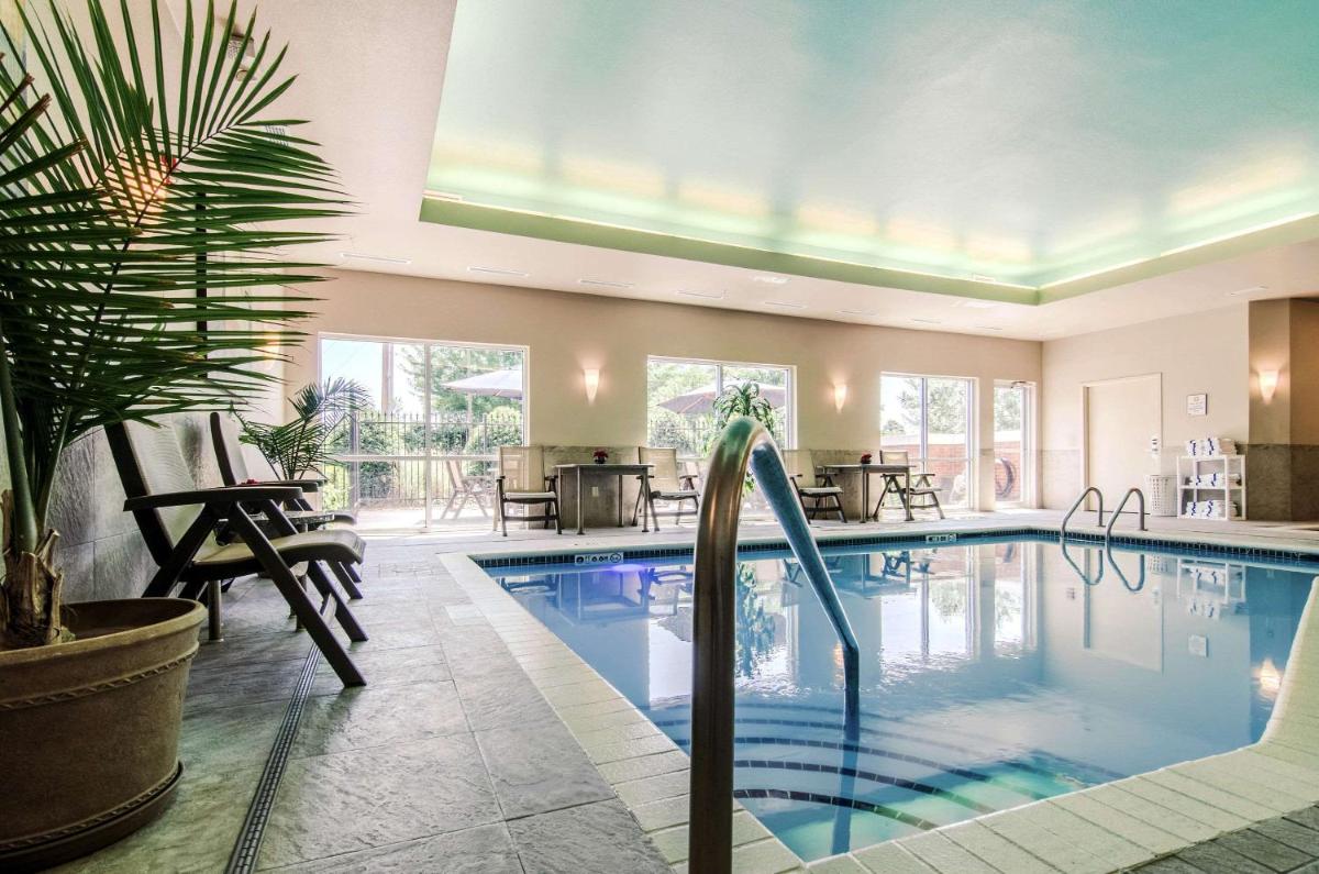 Comfort Suites Bentonville - Rogers - Housity