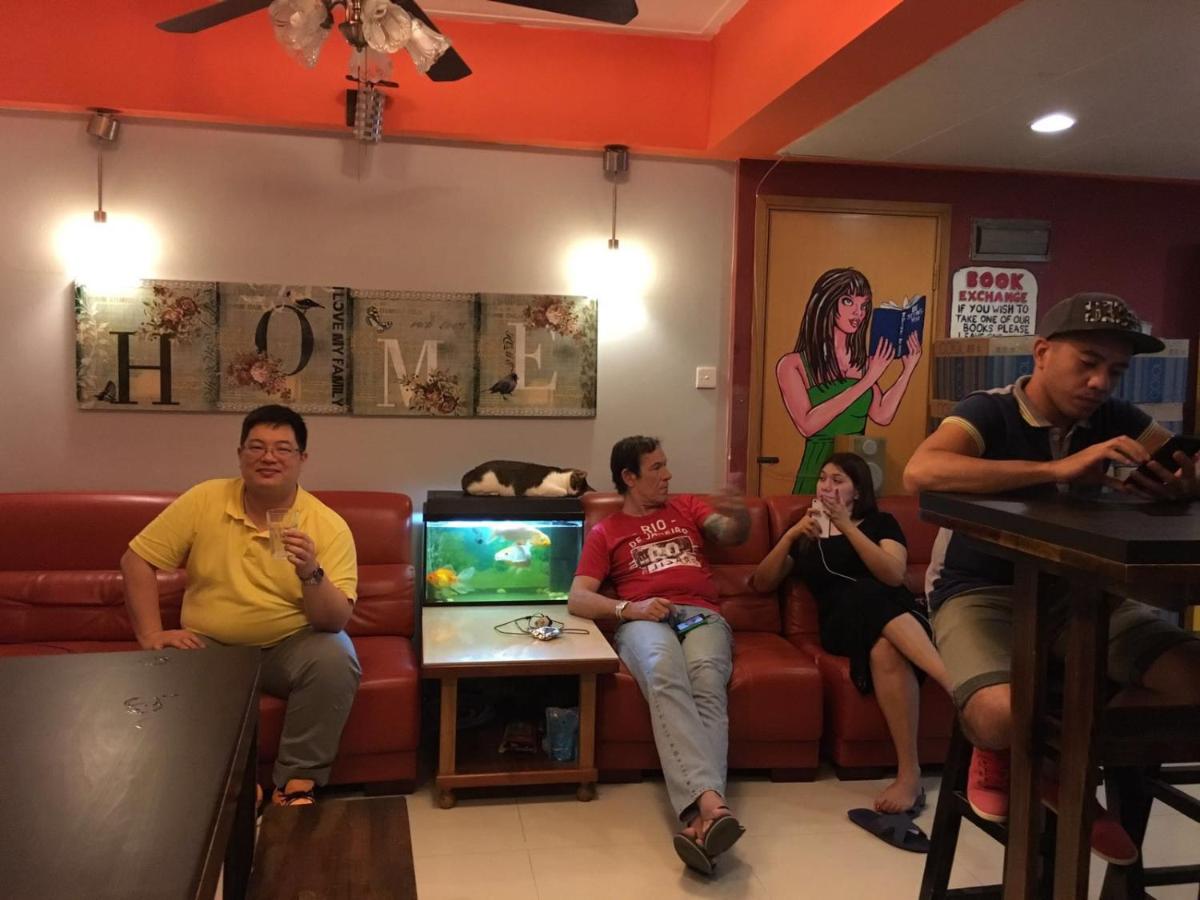 Hong Kong Inn - Housity