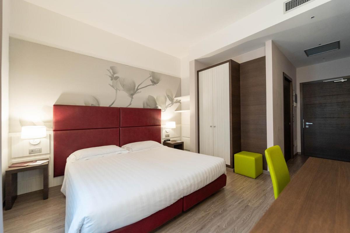 Hotel Villa Nabila - Housity