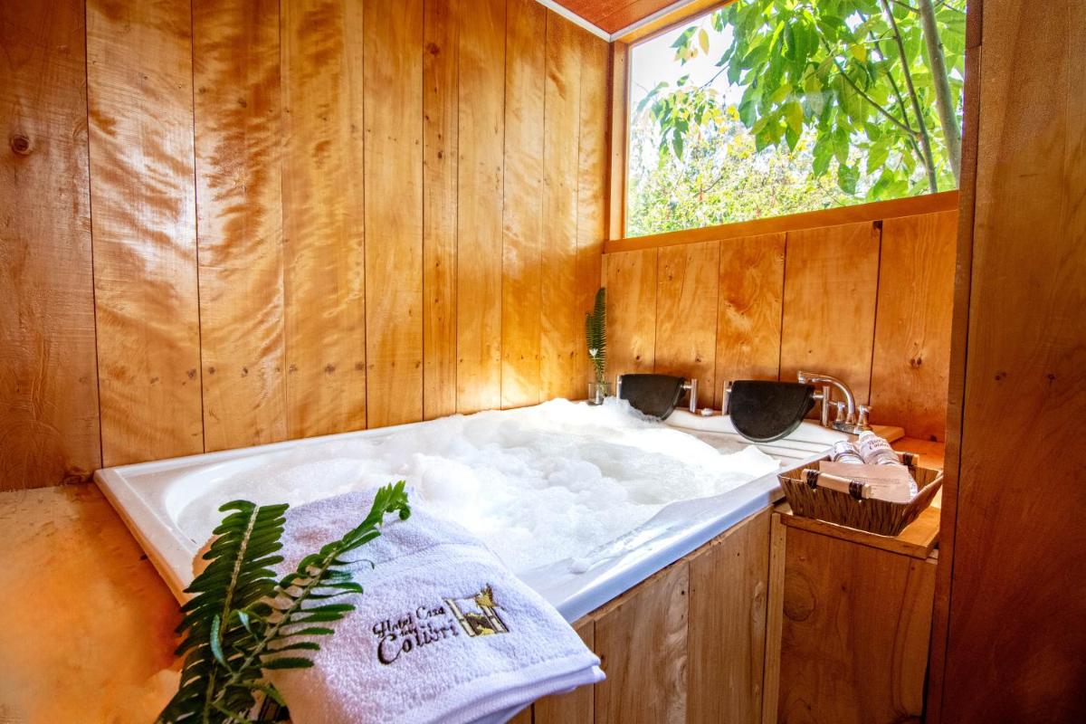 Hotel Casa del Colibri - Housity