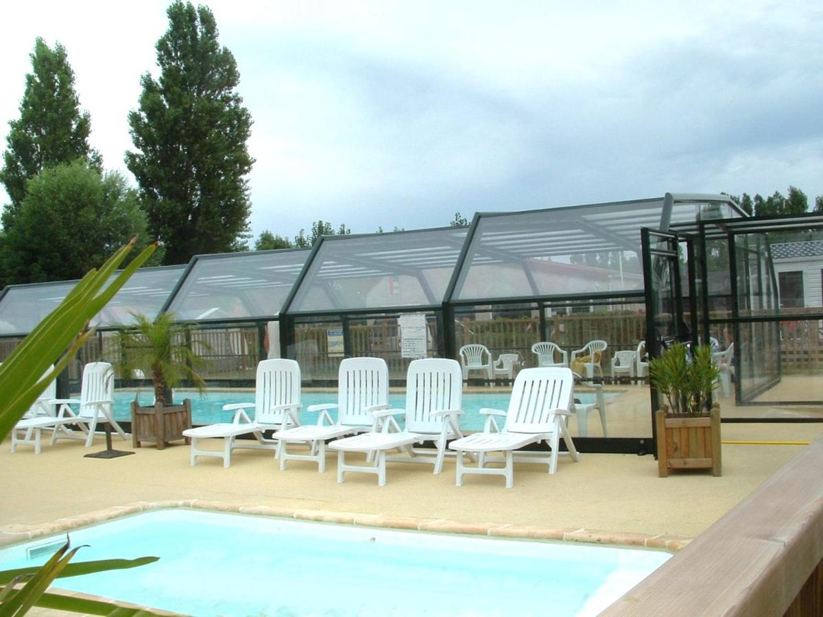 Camping Les Vertes Feuilles - Housity