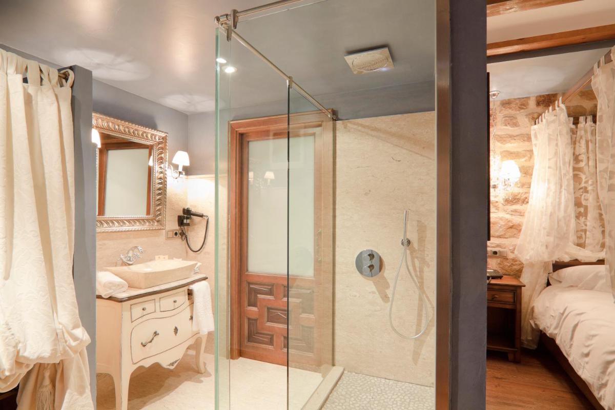 Un baño de Hospederia de los Parajes