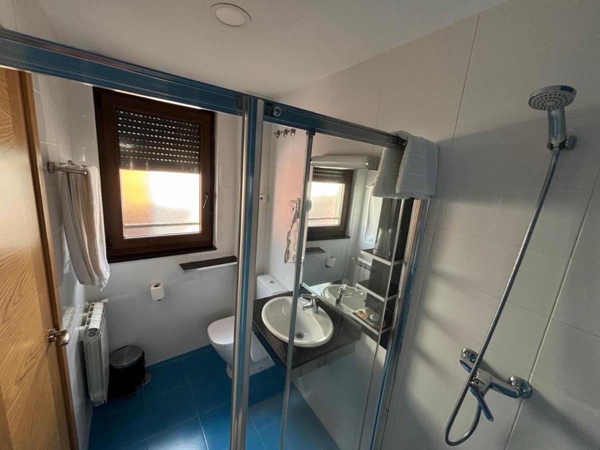 Hotel Molina Real - Housity