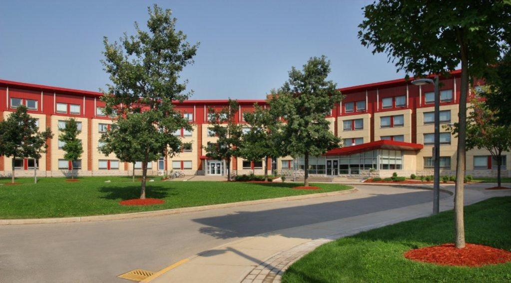Residence & Conference Centre - Oakville - Housity