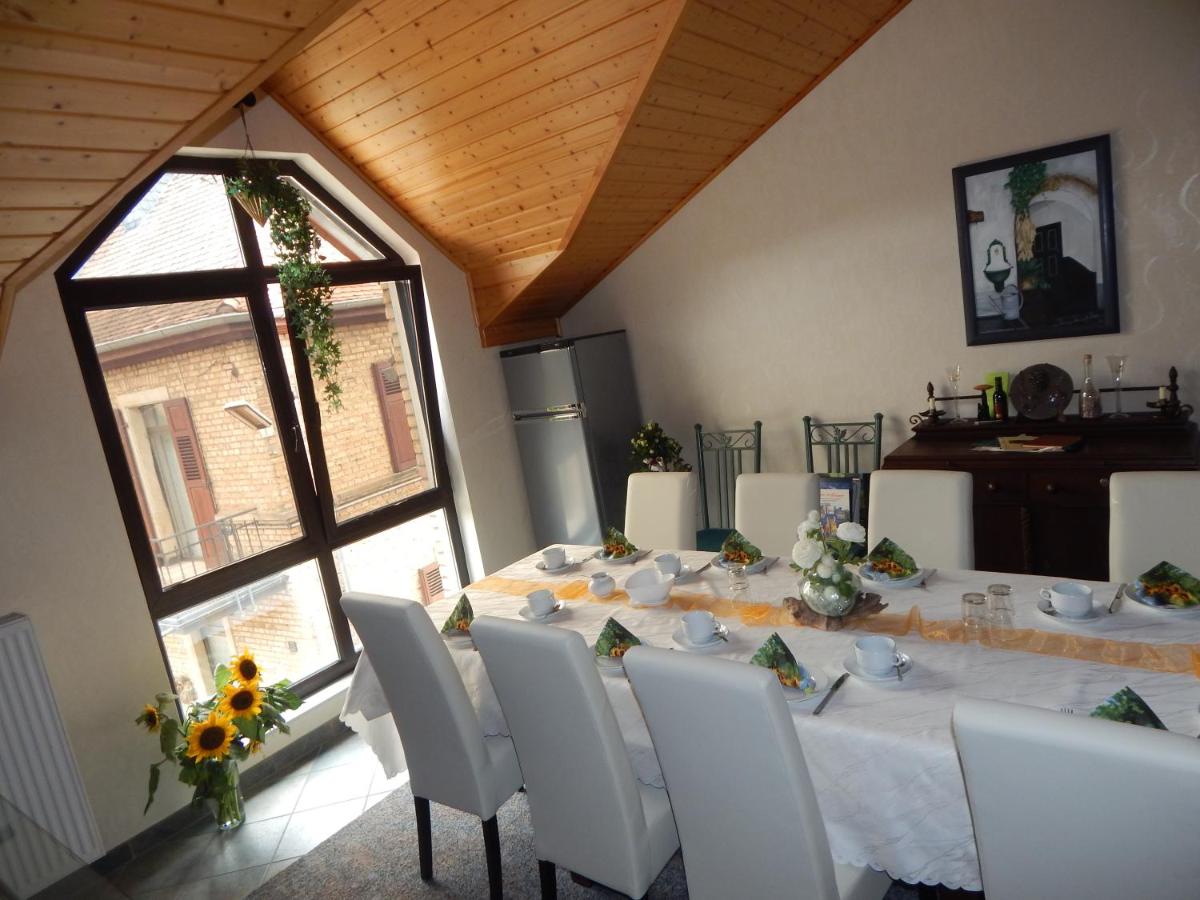 Gästehaus Rebstock im Weingut Schrauth-Becker - Housity