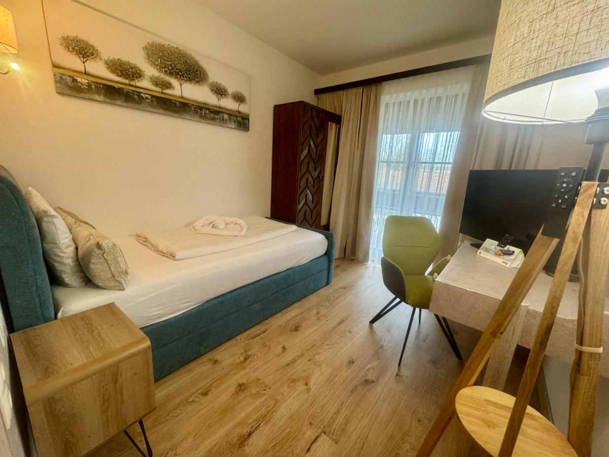 Hotel und Restaurant Post Prienbach - Housity
