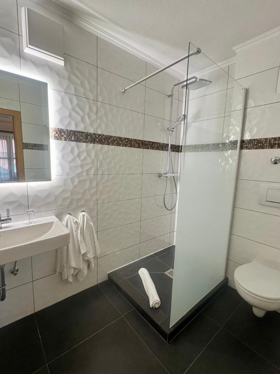 Hotel und Restaurant Post Prienbach - Housity