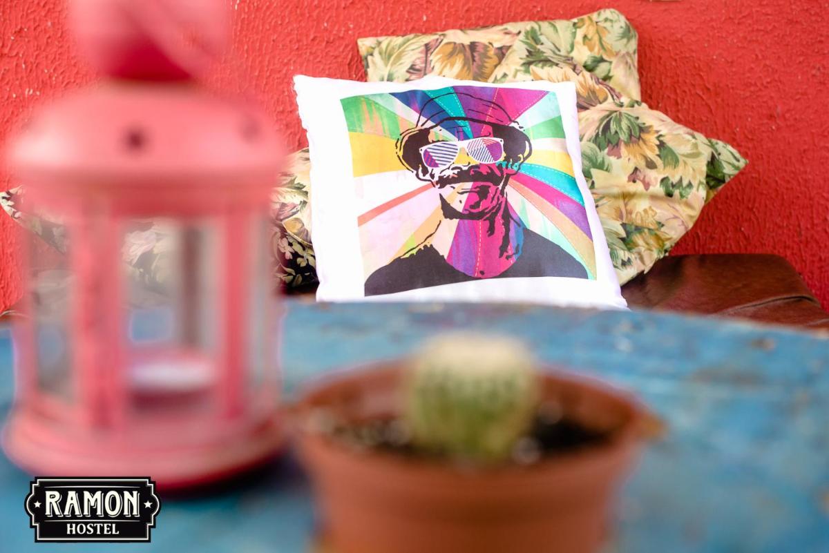 Ramon Hostel Bar - Housity