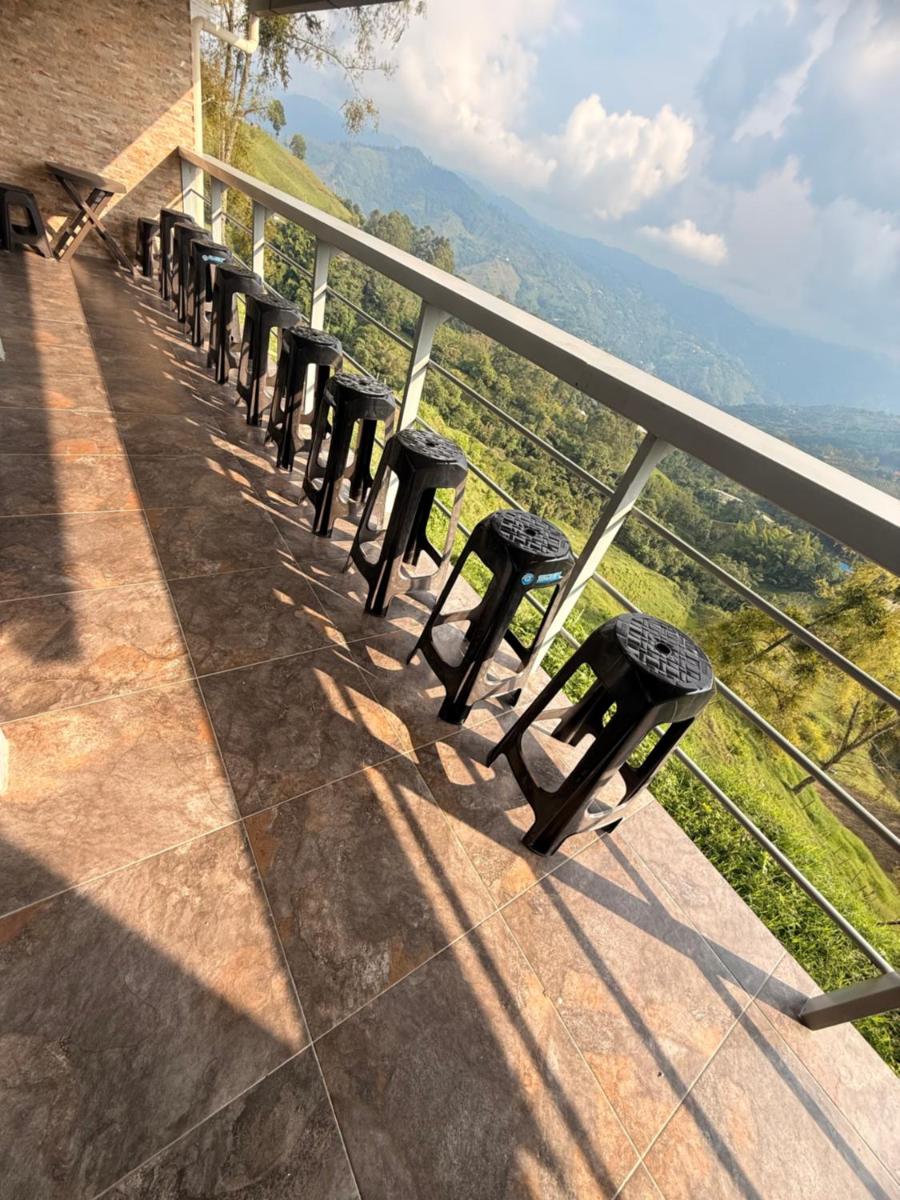 Apartamento tipo finca lleno de vida y elegancia. - Housity