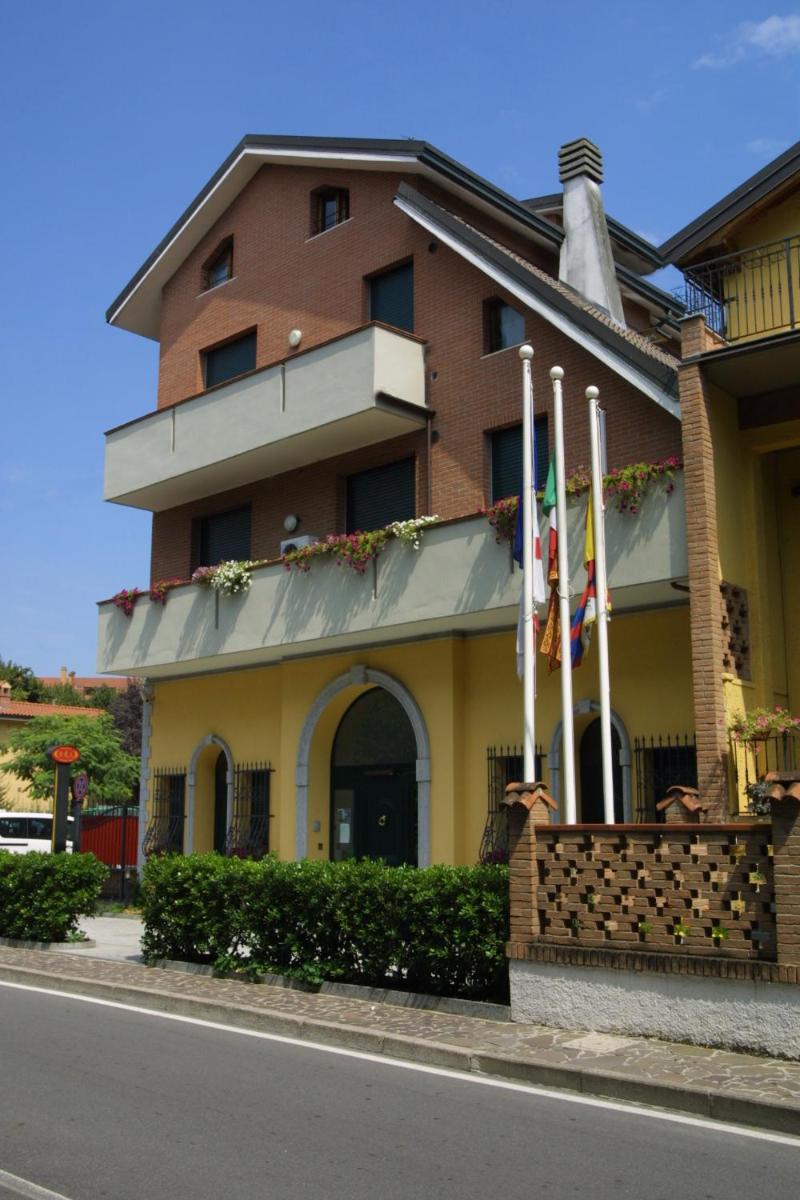 Borromeo Residenze Service s.a.s - Housity