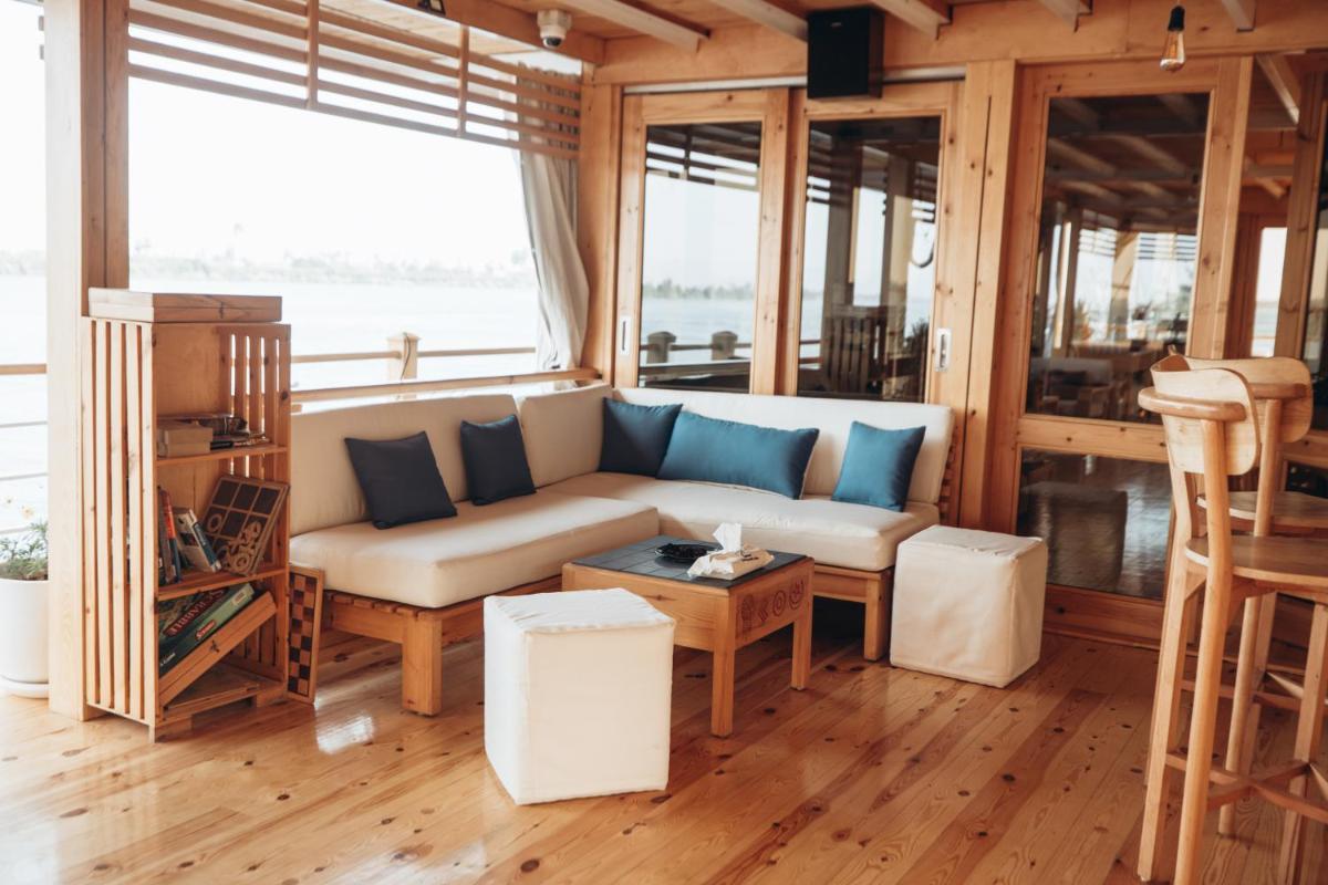 Dahabiya Nile Sailing-Safiya-Aswan to Luxor-every Friday-4 days-3 nights - Housity