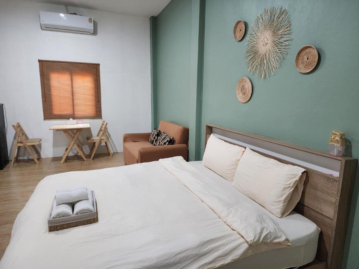 Baan U Sabai Poshtel (บ้านอยู่สบาย พอสเทล) - Housity