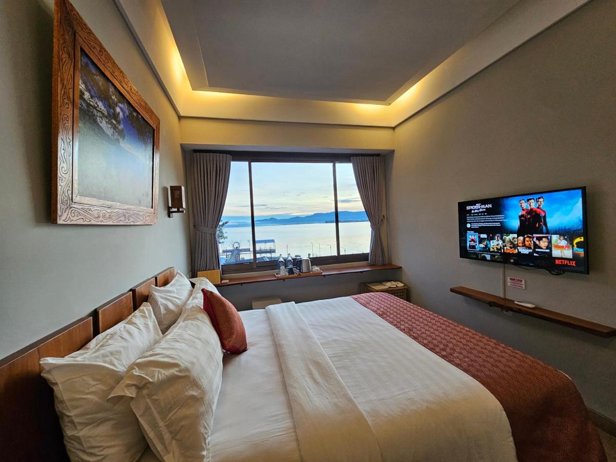 Damar Toba - Housity