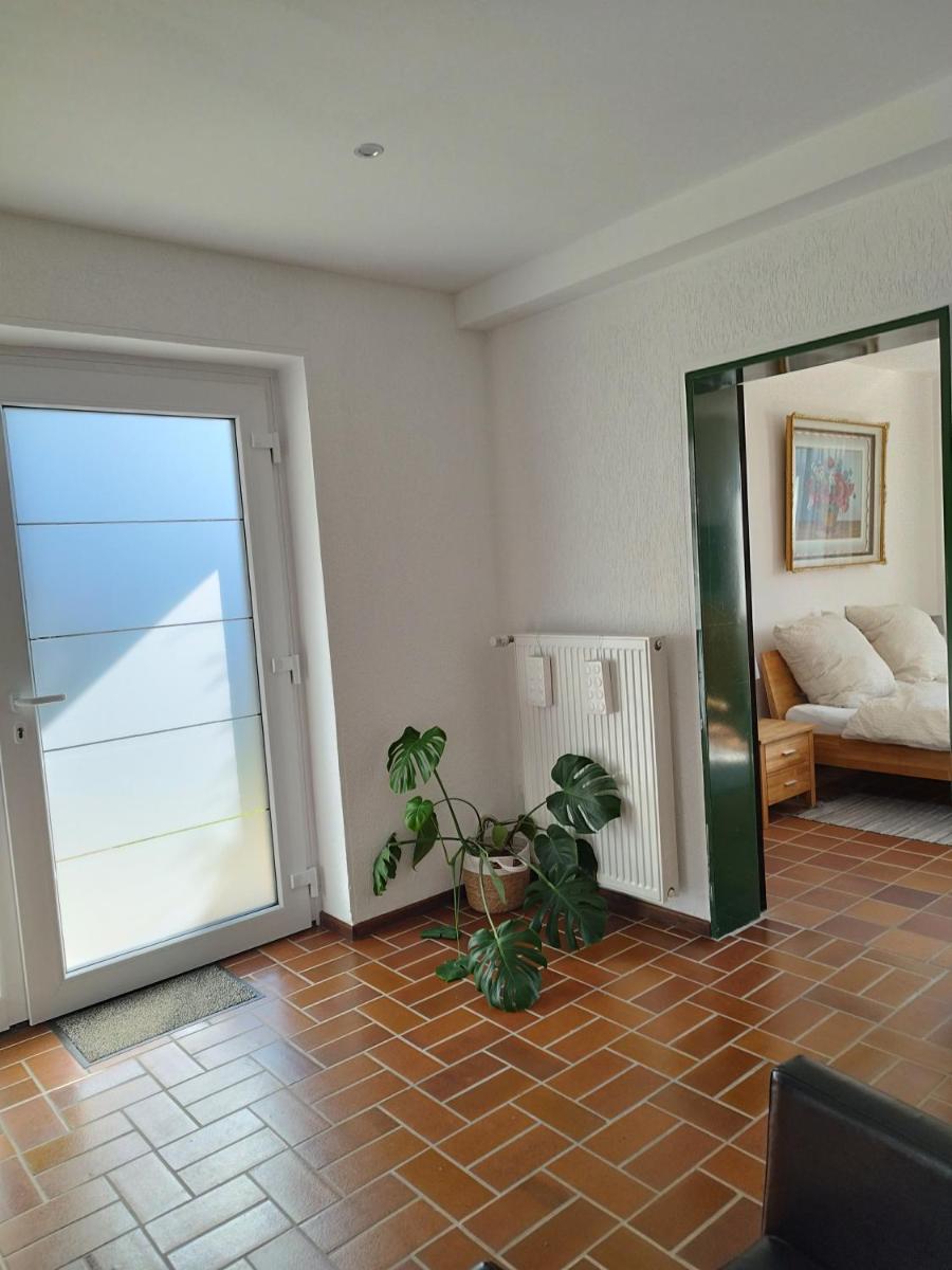 Moderne Ferienwohnung mit privatem Eingang - ROSA - Housity