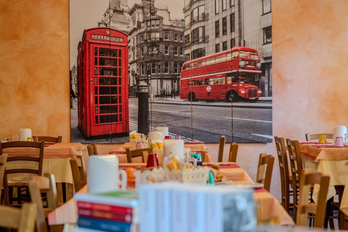Hotel Piccadilly - Housity