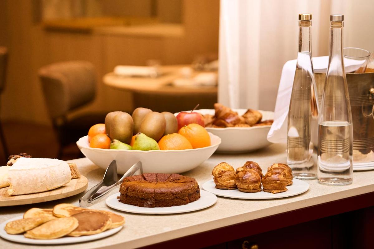 Nourriture dans l'hôtel ou à proximité
