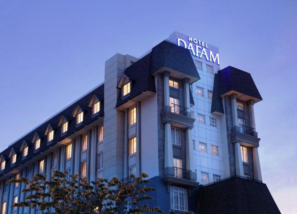 Hotel Dafam Semarang - Housity