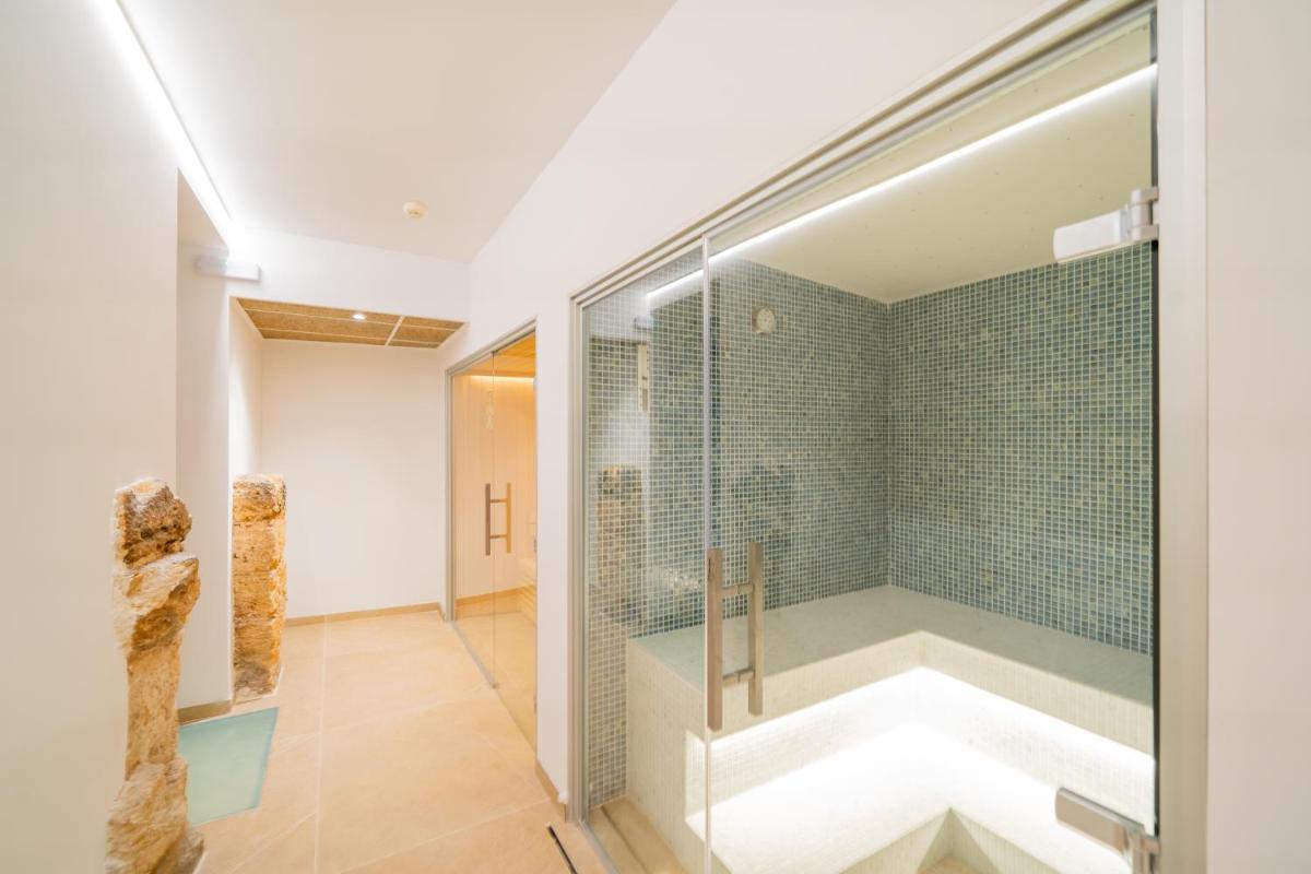Un baño de Santa Clara Urban Hotel & Spa