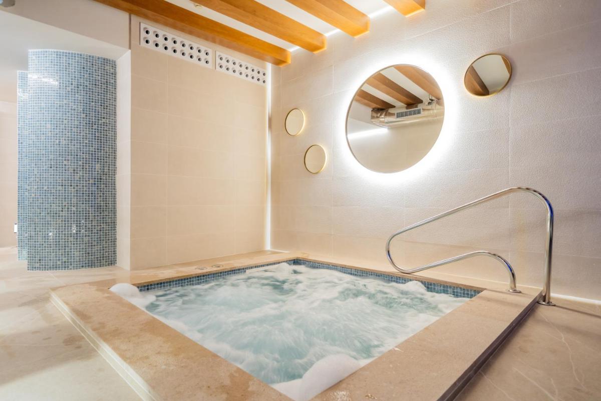 Un baño de Santa Clara Urban Hotel & Spa