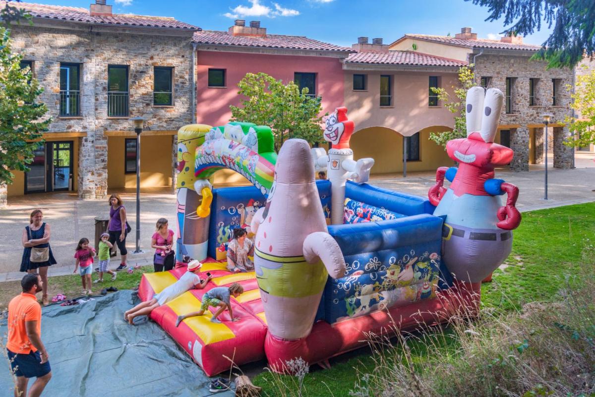 Niños alojados en Vilar Rural De Sant Hilari Sacalm by Serhs Hotels