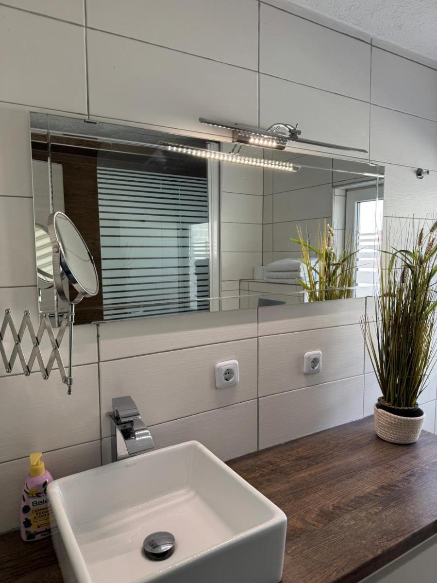 M & E Ferienwohnung - Hizvo