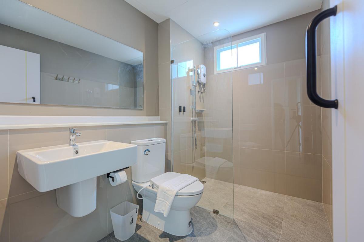 ezzenhotel Phitsanulok - Housity