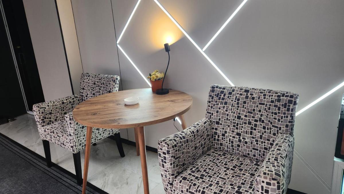 Exclusive Spot FREE parking - Housity