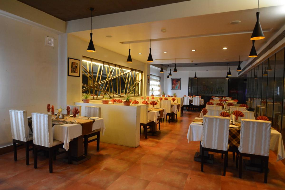 Hotel Royal Highness - Housity